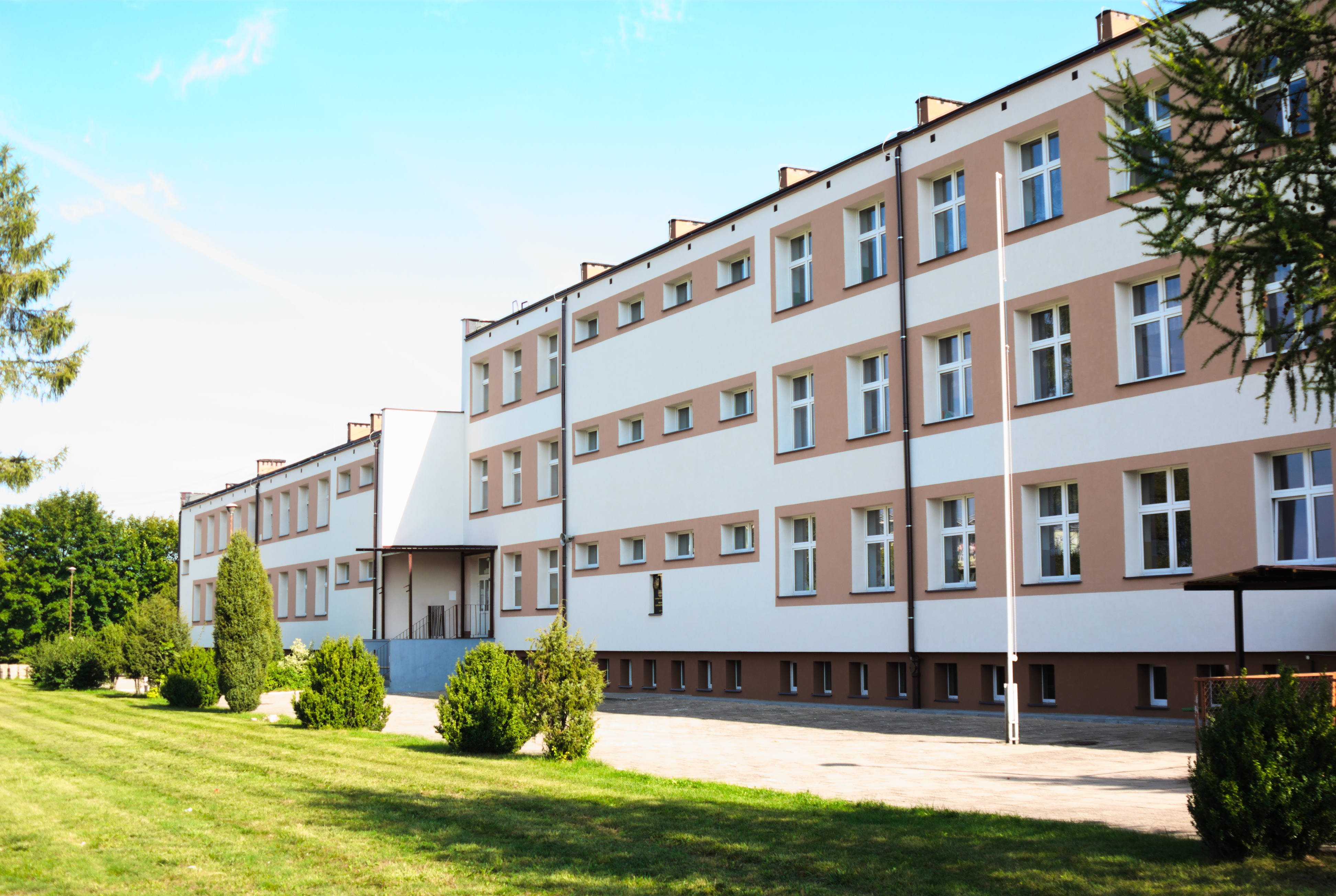 Docieplenie budynku Szkolno-Przedszkolnego w Narwii
